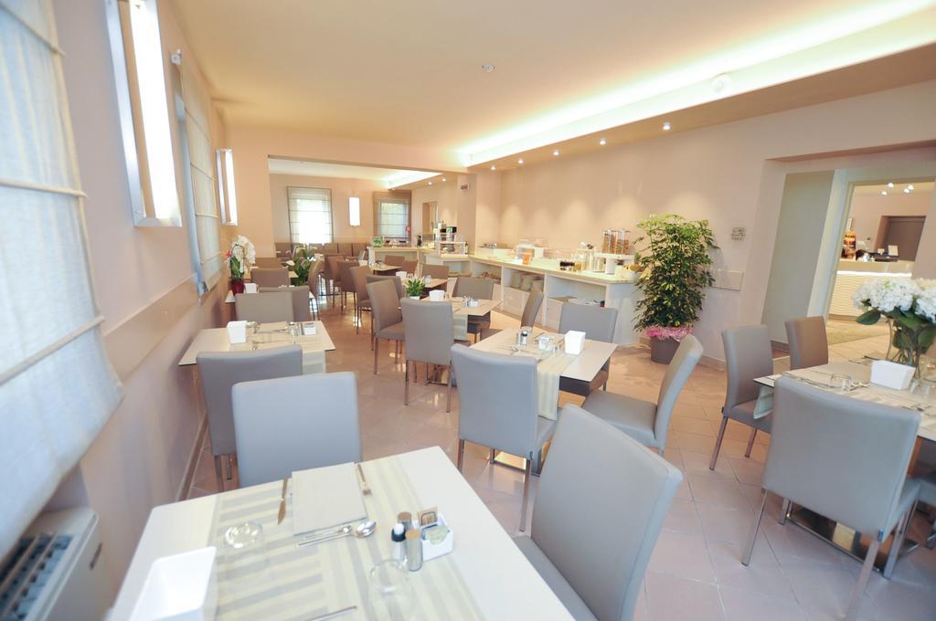 Hotel Dori Peschiera del Garda Ngoại thất bức ảnh