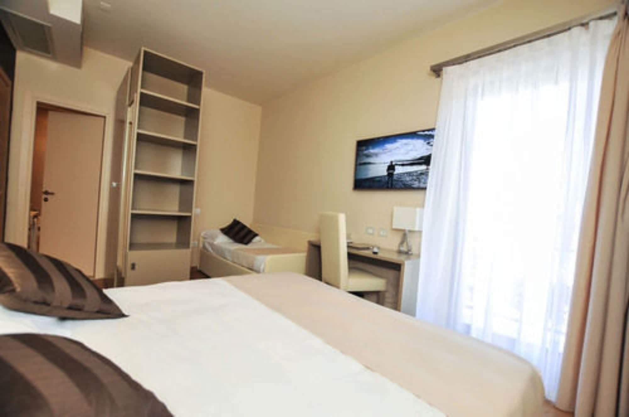 Hotel Dori Peschiera del Garda Ngoại thất bức ảnh