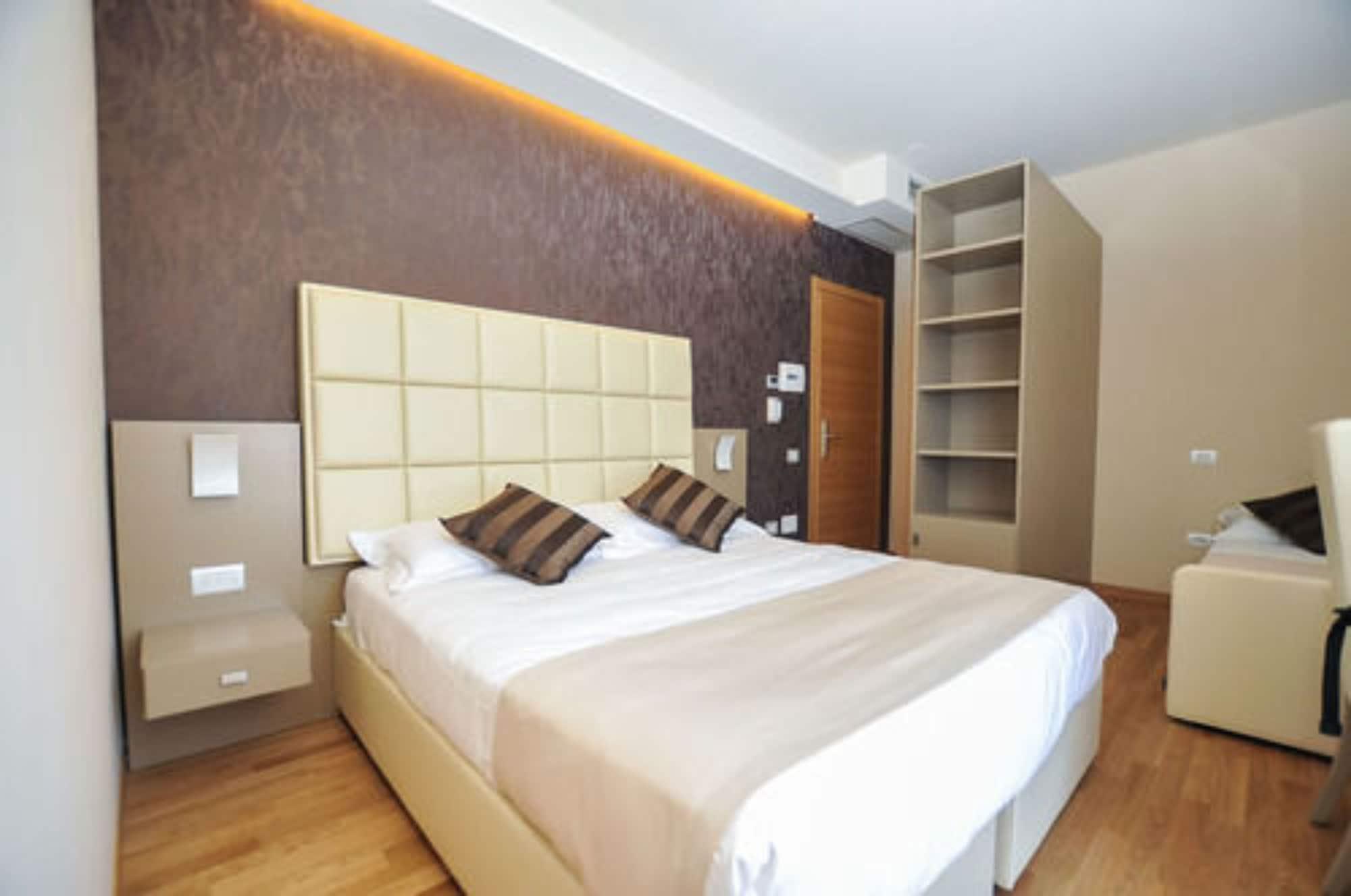 Hotel Dori Peschiera del Garda Ngoại thất bức ảnh