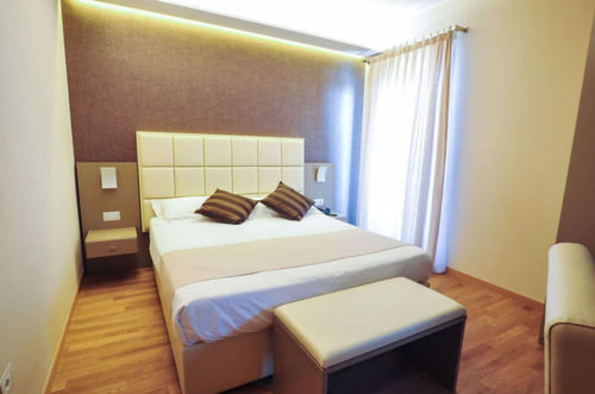 Hotel Dori Peschiera del Garda Ngoại thất bức ảnh