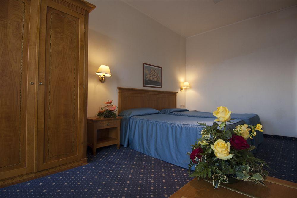 Hotel Dori Peschiera del Garda Ngoại thất bức ảnh