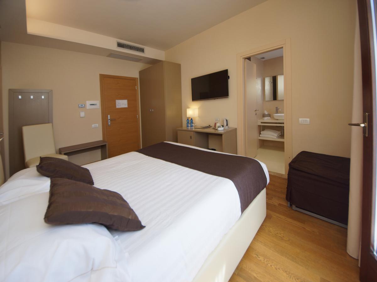 Hotel Dori Peschiera del Garda Ngoại thất bức ảnh